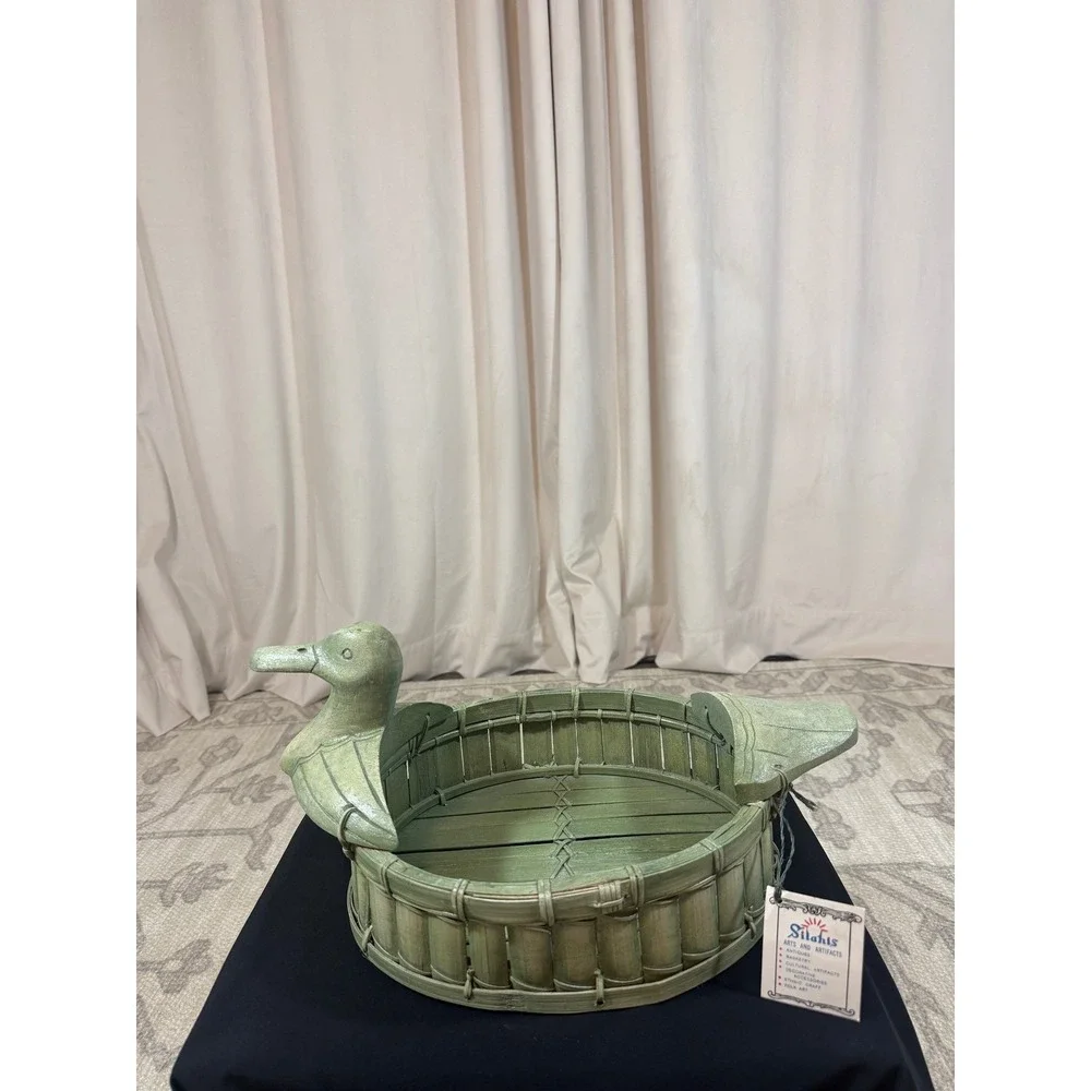 VTG Green Toyongan Duck Tray‎ Bamboo Rattan Basket Hand Carved Duck Finial